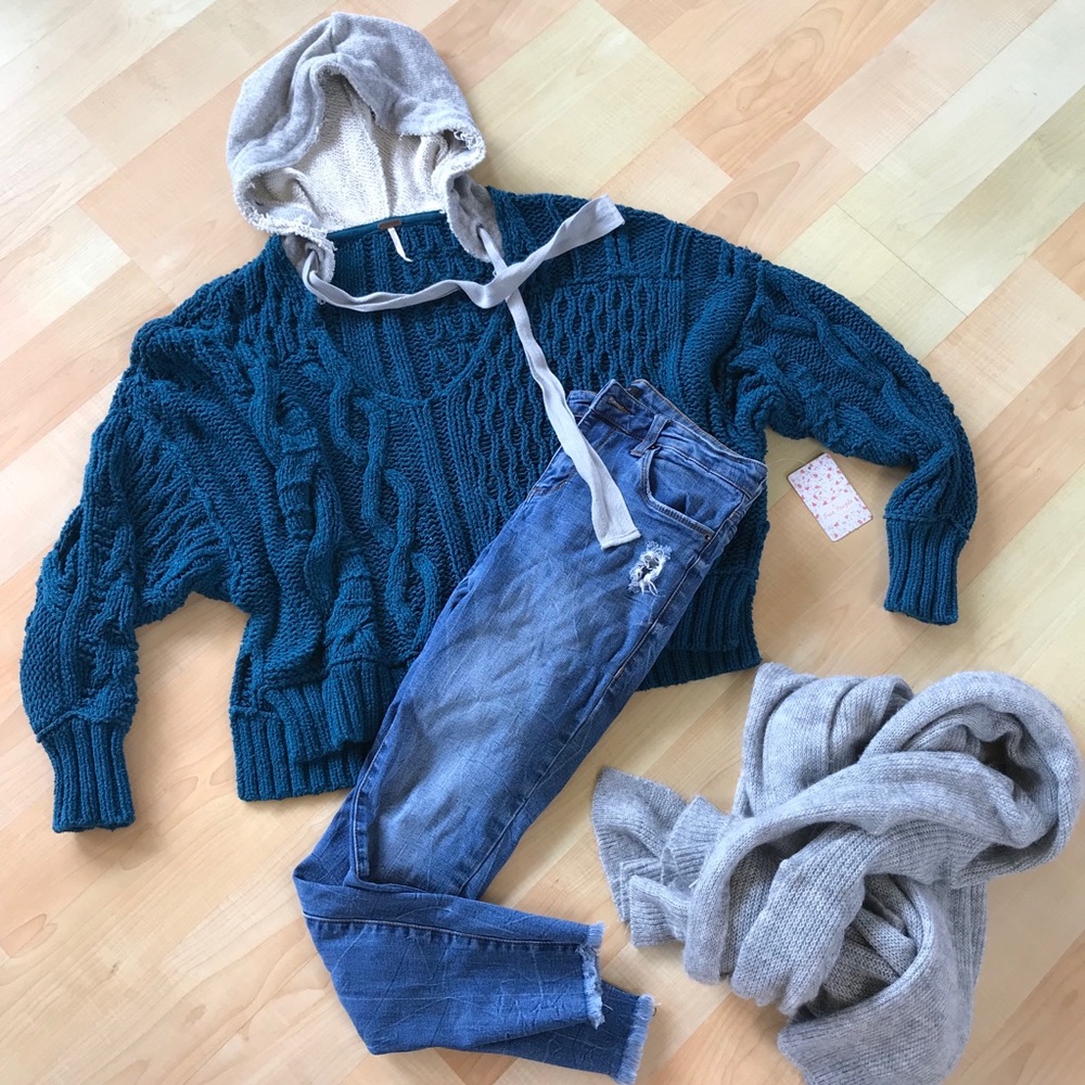 EUC Free People Teal Cable Knit Hooded Sweater XS